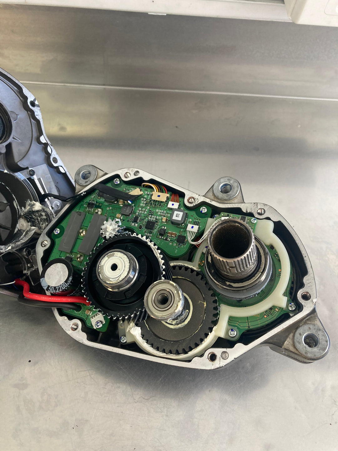 Shimano e8000 Drive Unit Bearing Replacement service